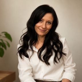 Lesia, Babysitter in Edmonton