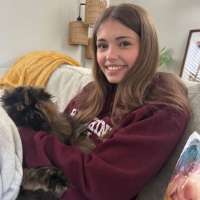 Shelby, Babysitter in Norfolk