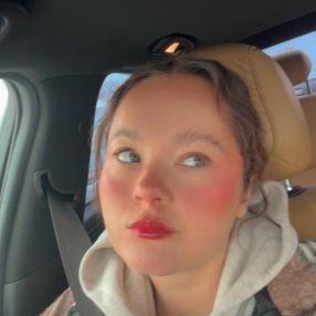 Juliane, Babysitter à Rimouski