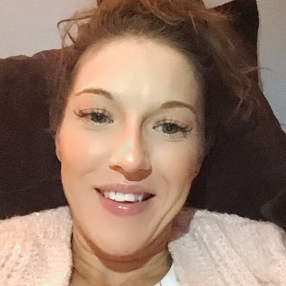 Danielle, Babysitter à Calgary