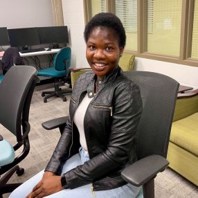 Ogunbiyi, Babysitter in Saskatoon