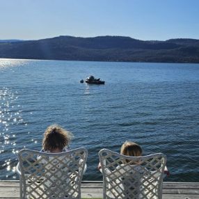 Jordan, Famille à Kelowna