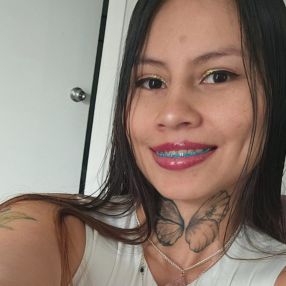 Angie lucia, Babysitter in Saint-Georges
