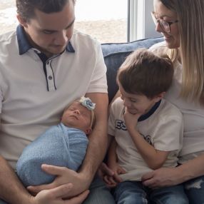 Charlotte, Famille à Airdrie