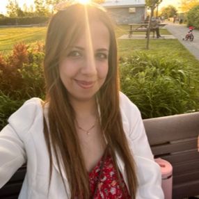 Amel, Babysitter à Montreal