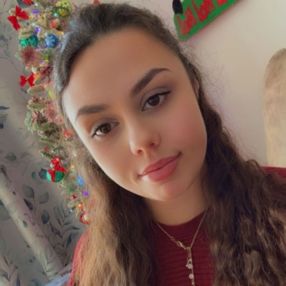 Myriam, Babysitter à Montreal