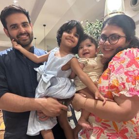 Sahil, Famille à Ajax
