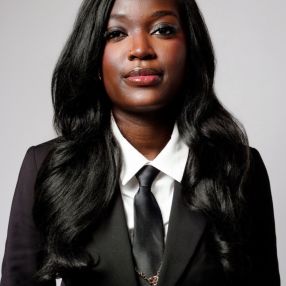 Kofoworola, Babysitter à Brantford