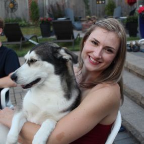 Emma, Babysitter à Winnipeg