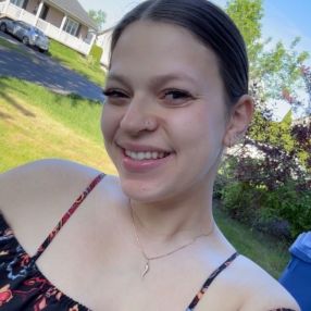 Sandrine, Babysitter in Chambly