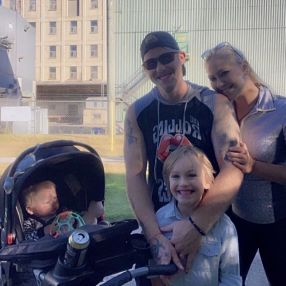 Trisha, Famille à Midland