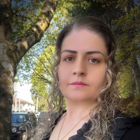 Maryam, Babysitter à Burnaby