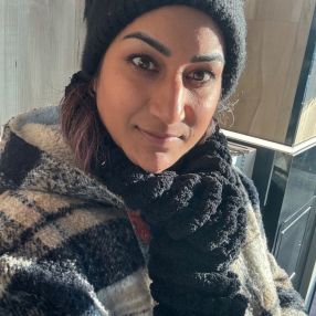 Simi, Babysitter in Edmonton