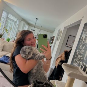 Sloane, Babysitter in Collingwood
