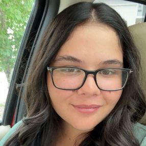 Tascha, Babysitter in High River