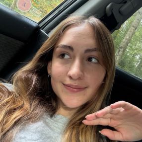 Camila, Babysitter in Surrey