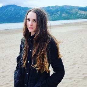 Gigi, Babysitter à Vancouver
