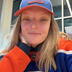 Emma, Babysitter à Grande Prairie