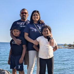 Sisira, Famille à Oshawa