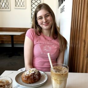 Abbey, Babysitter in Mississauga