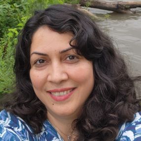 Vahideh, Babysitter in Pickering