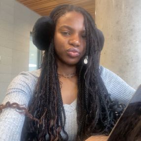 Chizi, Babysitter à Mississauga