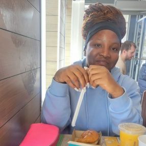Yvana, Babysitter à Gatineau