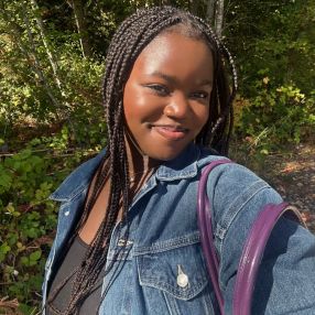 Jemimah, Babysitter à Maple Ridge