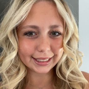 Madison, Babysitter à Innisfil