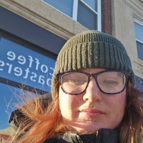Jade, Babysitter in Moose Jaw