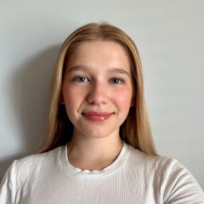 Maïka, Babysitter à Repentigny
