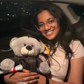 Tej, Babysitter in Oshawa