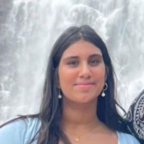 Gurleen, Babysitter à Saint-Constant