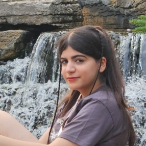 Kiana, Babysitter in St. John's