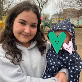 Lily, Babysitter à Guelph