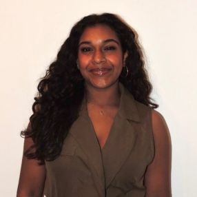 Advaitha, Babysitter à Chestermere