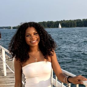 Akilah, Babysitter in Brampton