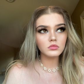 Meghan, Babysitter in Salmon Arm