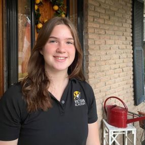 Olivia, Babysitter in Oakville
