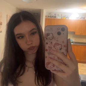 Risa, Babysitter à Leduc