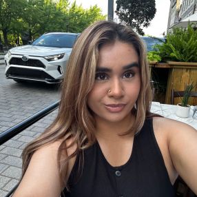 Samrit, Babysitter à Hamilton