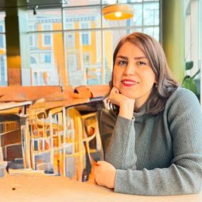 Farzaneh, Babysitter in Halifax