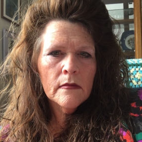 Deanna, Babysitter in Medicine Hat