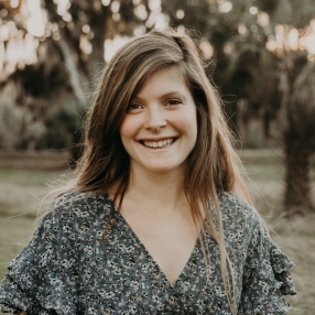 Kelci, Babysitter à Cambridge