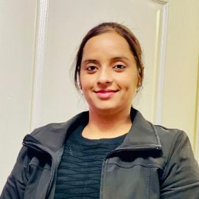 SUKHDEEP KAUR, Babysitter à Surrey