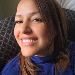 Luisa, Babysitter in Laval