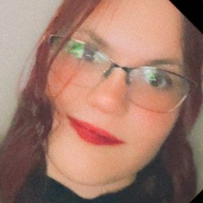 Madison, Babysitter in Innisfail