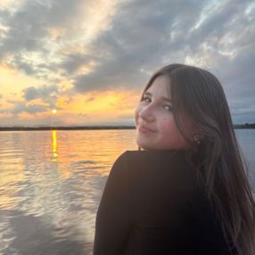 Marianne, Babysitter in Chambly