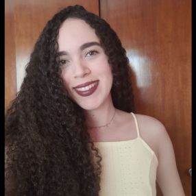 Gabriela, Babysitter à Calgary