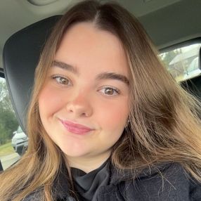 Avery, Babysitter in Aylmer